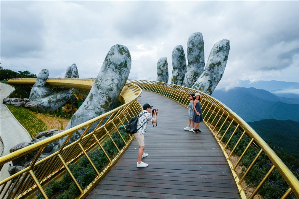 The Golden Bridge, one of the 28 stunning bridges in the world