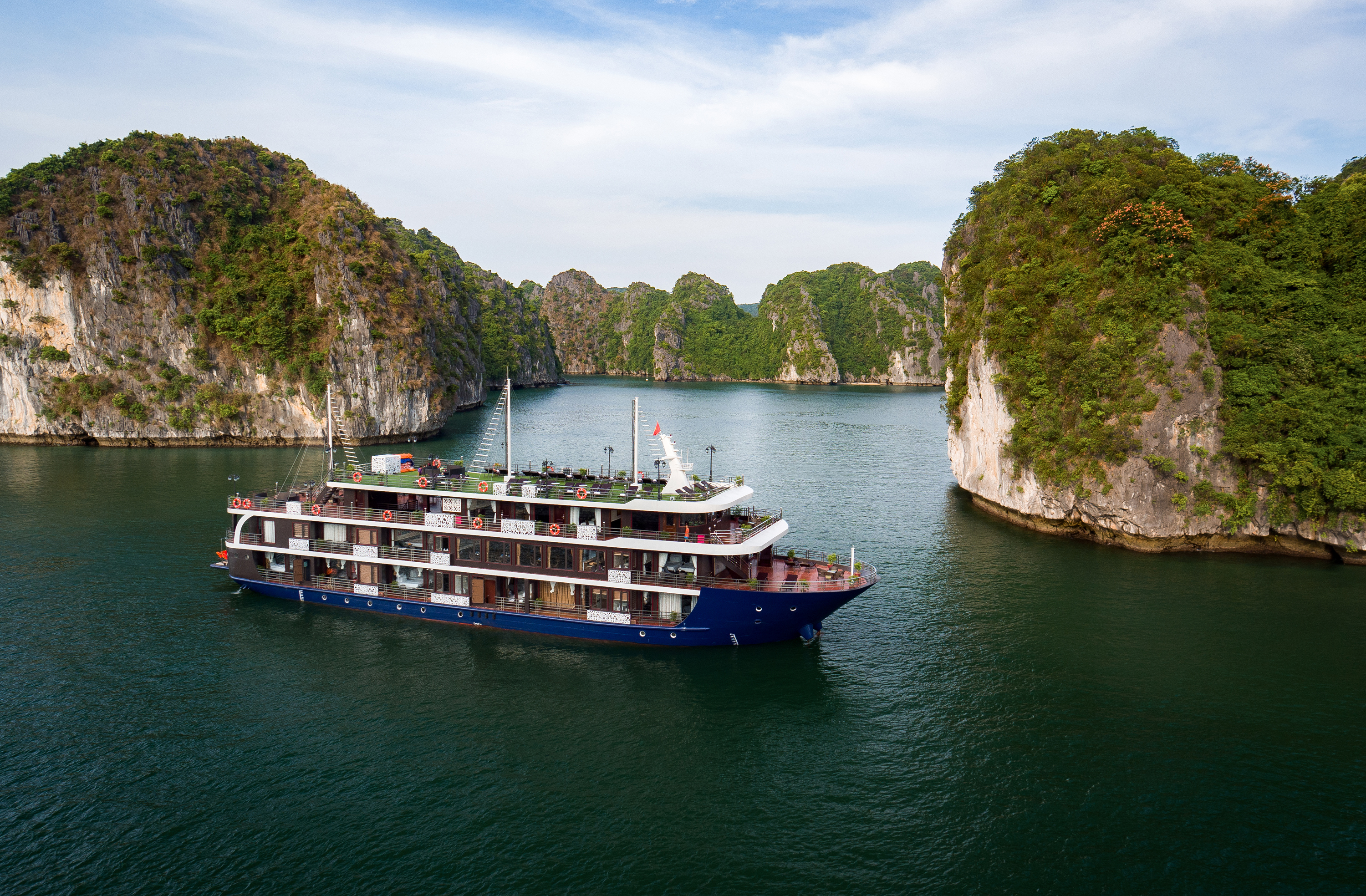LA PANDORA BOUTIQUE CRUISE 2D1N